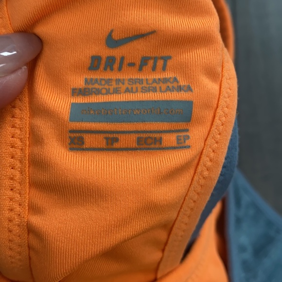 Nike Dri-Fit Tank Top W/Build In Sports Bra Sz‎ XS - Picture 3 of 6